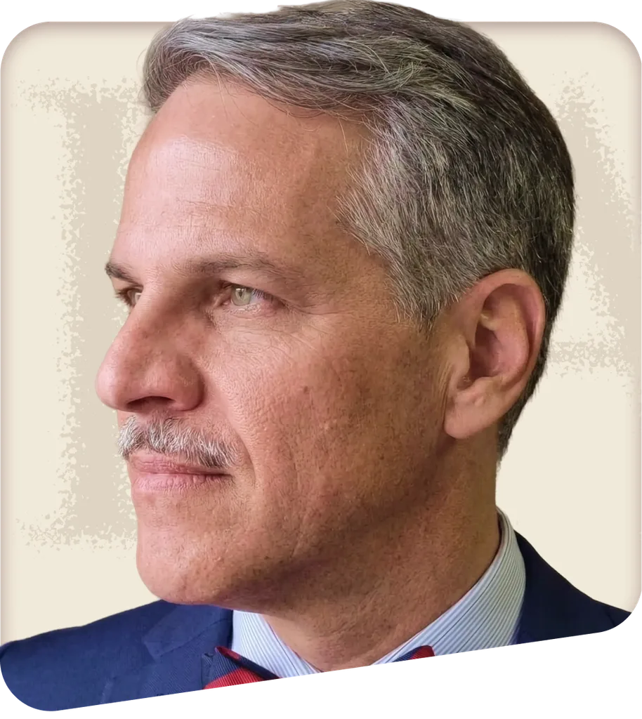 Luciano Almeida de Oliveira, advogado especialista em Propriedade Intelectual, Direito Ambiental e Arbitragem